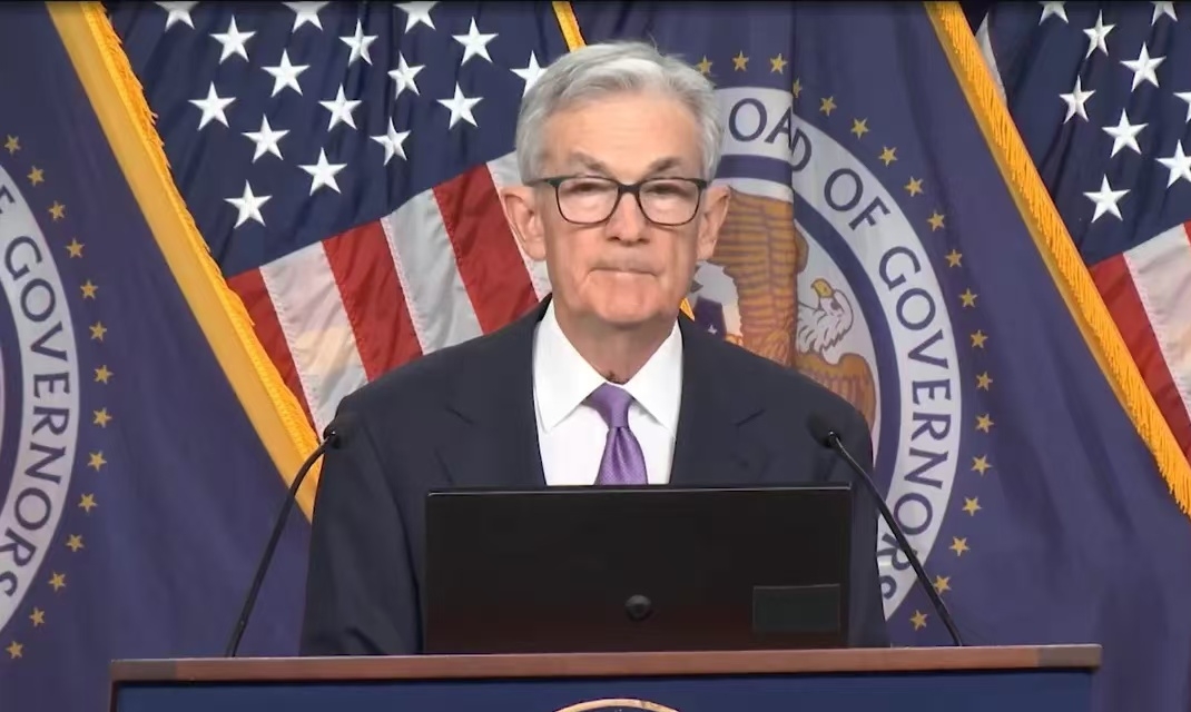 Opportunities and Challenges for the World Economy? Powell sends strong